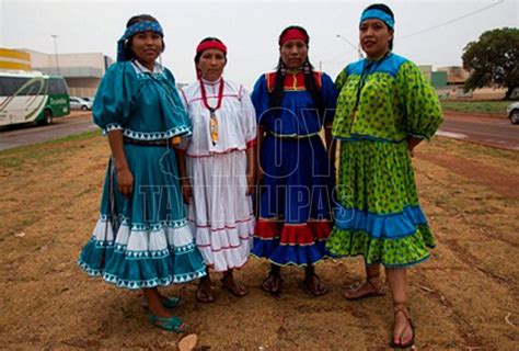 Hoy Tamaulipas Mujeres Raramuris Conquistan El Mundo De La Moda