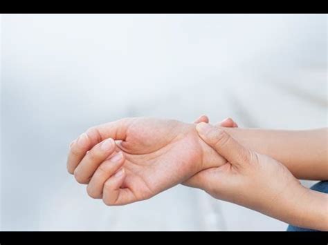 Buang jauh negatif thinking dengan berfikir positif, membuat bunda bisa lebih sehat bawah video! Jari Kesemutan Pada Ibu Hamil - Trigger Finger