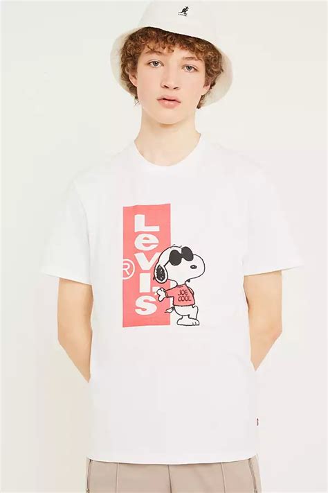 Levis Snoopy Logo White T Shirt Urban Outfitters