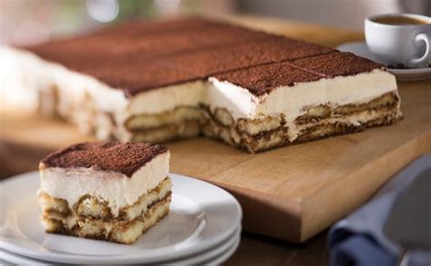 It is made of ladyfingers dipped in coffee, layered blend coffee and brandy. Tiramisu | Lunch & Dinner Menu | Olive Garden Italian ...