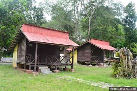 There are four types of accommodation in the park. Tempat penginapan untuk pengunjung di Taman Alam Kuala ...