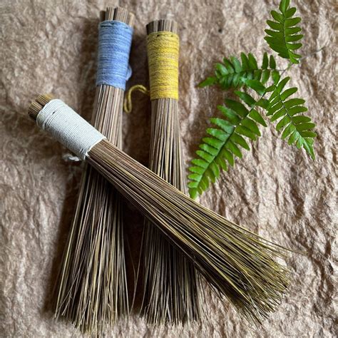 Natural Coconut Stick Palm Hand Brooms Japanese Whisk Broom Hand