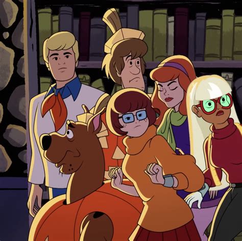 velma in “scooby doo” is officially gay