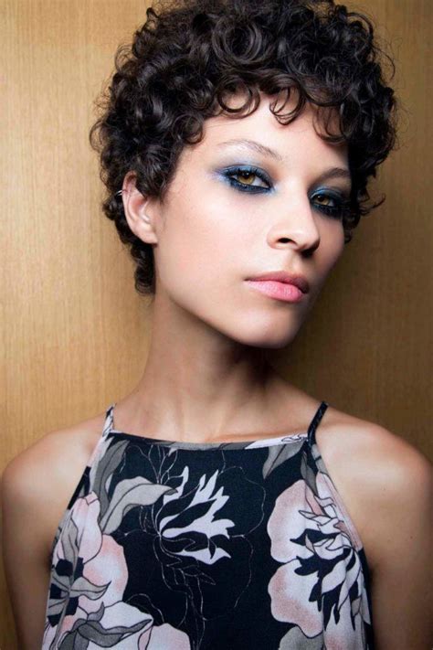 Curls Curls Curls We Do Adore 10 Pixie Cuts For Curly Hair