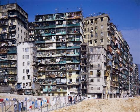 The photos can be viewed. Building of Hong Kong depicted in photographs to go on ...