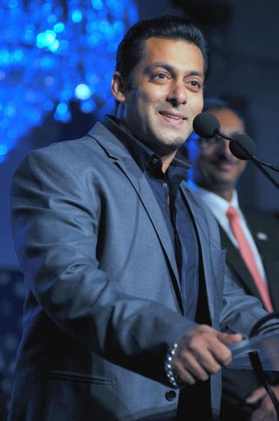Check the all news about the bollywood actor salman khan. Bollytter: Salman Khan New Latest Photos 2012