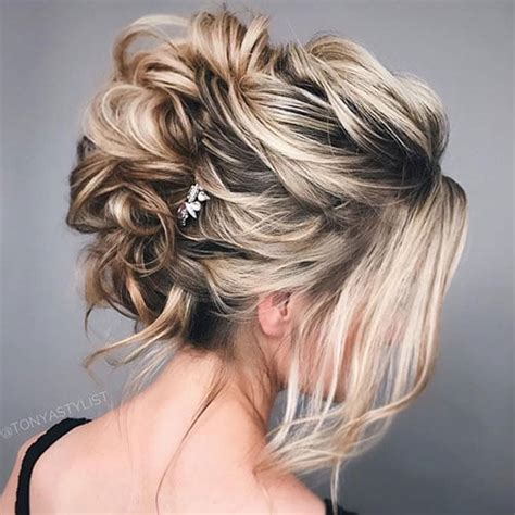 59 Cute Easy Updos For Short Hair 2021 Styles