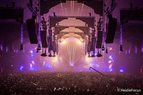 Eye Candy 40 Photos Of Beautiful Edm Festival Stage Designs