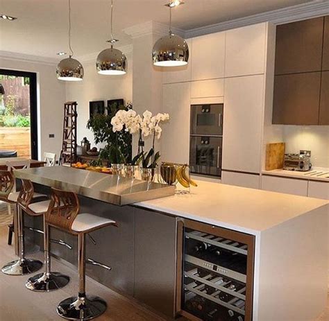 La cocina en muchos hogares es el corazón de la casa por eso debe ser luminosa cálida y brillante. cocinas modernas 2018 (2) | Decoracion de interiores ...