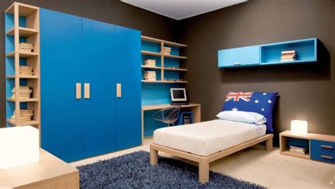 The main thing you need to keep in mind is how to best use the size you have. Small Space Bedroom Designs for your Kids