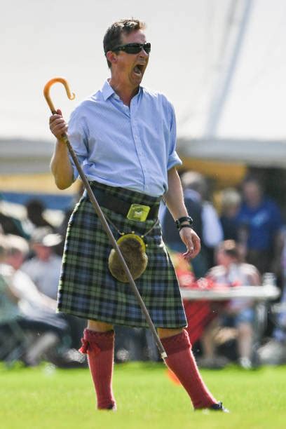 Worlds Best Caber Tossers Gather For The Inverary Highland Games