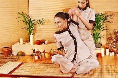 Massagem Tailandesa O Que é Para Que Serve E Como é Feita Tua Saúde
