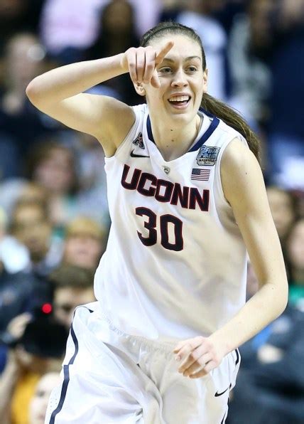 This Woman May Be The Best College Basketball Player In History — And You Probably Don T Know