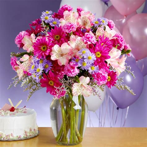 Send a gorgeous flower bouquet to your loved one on his or her. Happy Birthday Flowers Wallpapers Downloads