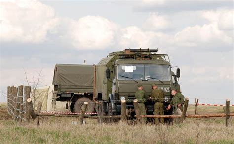 russian military activity increases near ukraine border