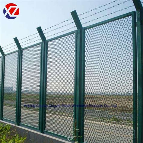 Powder Coated Expanded Metal Steel Sheet Fence Panel China Metal Mesh