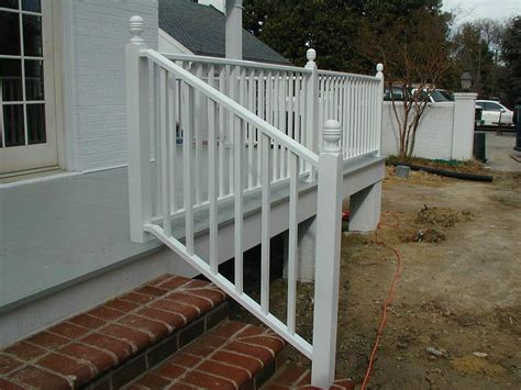 The railing compliments the home's exterior colors well and was made possible using our hybrid 518/c58 railing kit. Painted Wood Exterior Stair Railing Kits — Home Decoration : Exterior Stair Railing Kits ...