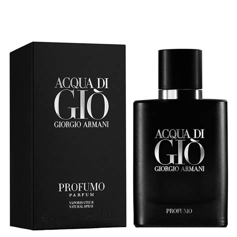 The giorgio armani brand expanded throughout the late 1970s and early 1980s with underwear, swimwear, and accessories as well as the emporio line, which had a lower price point. Acqua Di Giò Profumo Giorgio Armani - Perfume Masculino ...