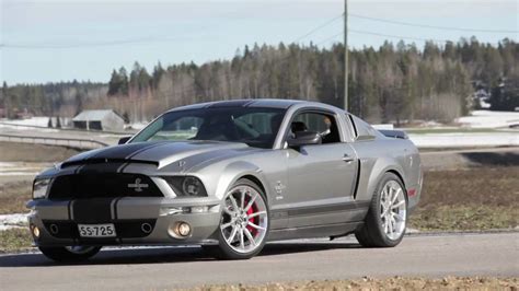 Katso ott tänakin vaikeuksia sateessa päivän viimeisellä erikoiskokeella yllä olevalla videolla. Auto ja persoona - Harri Rovanperä & 725 hv Ford Mustang ...