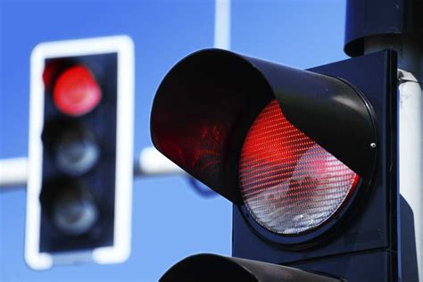 Blinking Red Light And Right Of Way Auto Accidents Red Traffic Light