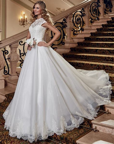 Sometimes simple designs are the most divine, and a silk wedding dress is no exception. Wedding dresses for broad shoulders - SandiegoTowingca.com