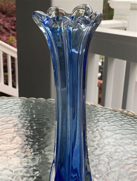 Stunning Vintage Hand Blown Clear And Cobalt Blue Fluted Scalloped Rimmed Vase By