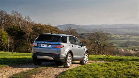 Check specs, prices, performance and compare with similar cars. 2020 Land Rover Discovery Sport | Motor1.com Photos