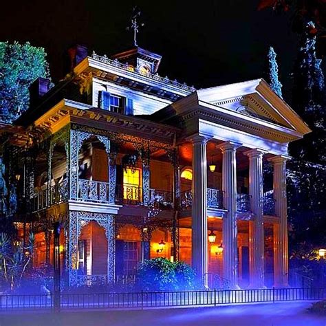 Gothic Endyr The Haunted Mansion │ Grim Grinning Ghosts