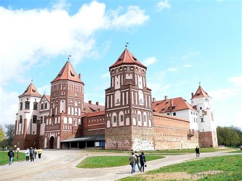 W poniższym zestawieniu uwzględniliśmy najciekawsze, naszym zdaniem, białoruskie zabytki. Wczasy i urlop. Zamek w Mirze pozostający pod opieką UNESCO