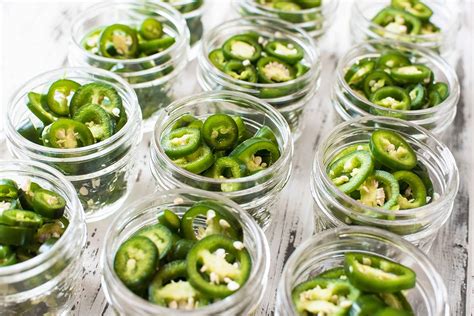 How To Pickle Jalapenos Easy And Delicious