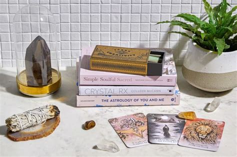 How To Read Your Oracle Cards Like A Pro A Psychic Explains Oracle