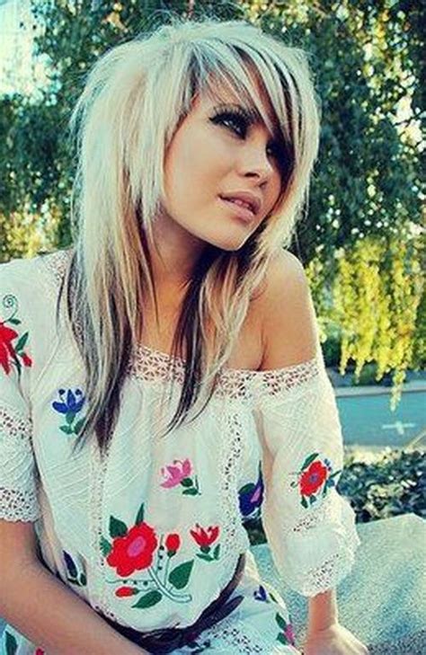 The bangs can be swept to the side or just right on the forehead. 65 Emo Hairstyles for Girls: I bet you haven't seen before