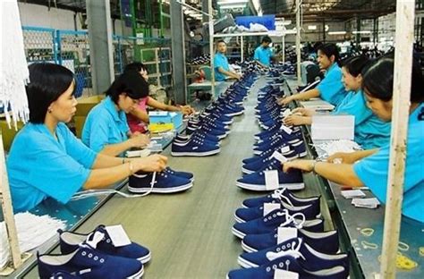 Chingluh pertama kali didirikan pada tahun 1969 oleh su chingluh, dan saat ini telah memiliki 12 pabrik yang. Lowongan Kerja Operator Produksi (Stockfitt) PT. Chingluh ...