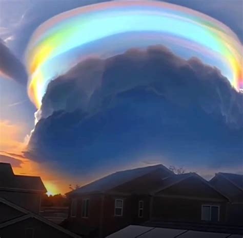 Have You Ever Seen A Rainbow Cloud This Rare Phenomenon Stuns People