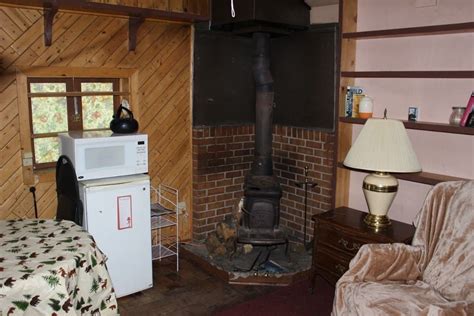 So many differnt types of homes are available to you from condos, cabins, carriage houses to mountain lookout villas. Bunk House - Cabins for Rent in Lyons, Colorado, United ...