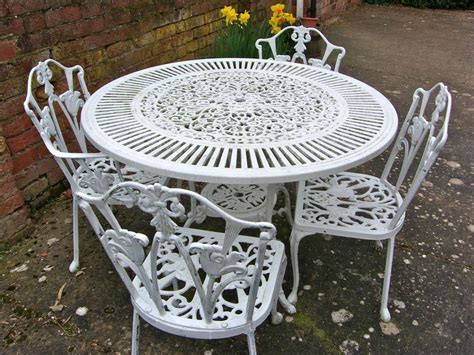 Vintageshabby Chic White Cast Iron Garden Furniture Set Table And 4