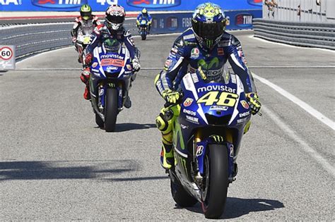 El primero en caer ha sido el incidente ha retrasado 25 minutos el inicio de la q1 y la q2 ha comenzado a las 16:35, una hora. Misano MotoGP: Rossi gets penalty point for Lorenzo incident