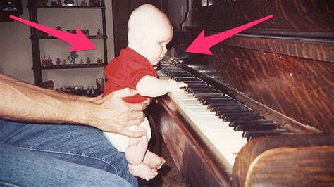 Este Niño Nacido Ciego Sus Padres Lo Sentaron Frente De Un Piano Y
