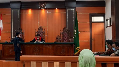 Goriau Sidang Praperadilan Kepala Esdm Riau Kuasa Hukum Nilai Kajari
