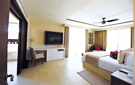 Royalton Riviera Cancun Luxury Presidential 1 Bedroom Suite Bedroom