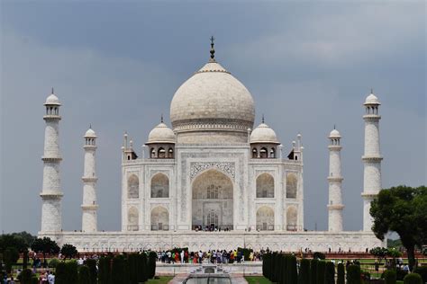 According to google maps the taj mahal is about 4mi away from agra cantt. Tips for Visiting the Taj Mahal - Reality Tours And Travel
