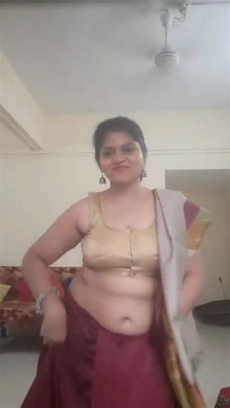 Desi Big Ass Bhabi Gaand Hilaya Aunty Saree Blouses By Trends Of