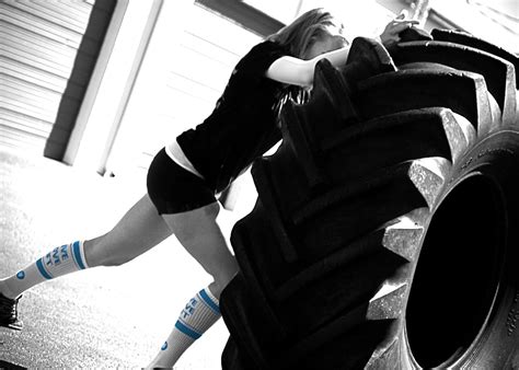 Flipping Tires Is Fun I Would Love To Do This Crossfit Women