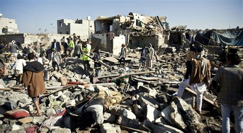 قالت منظمة العفو الدولية إن الحوثيين في اليمن قد يعرضون انتصار الحمادي، العارضة والممثلة اليمنية، لفحص عذرية. تطورات حرب اليمن.. الى أين؟ | الصدى.نت