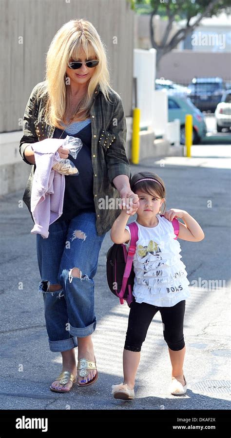 Pregnant Sarah Michelle Gellar Takes Her Daughter Charlotte To School
