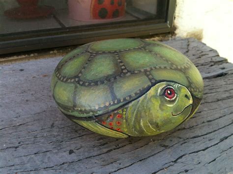 Turtle Painted On A Rock Makes A Nice Gift Turtle Painting Turtle My