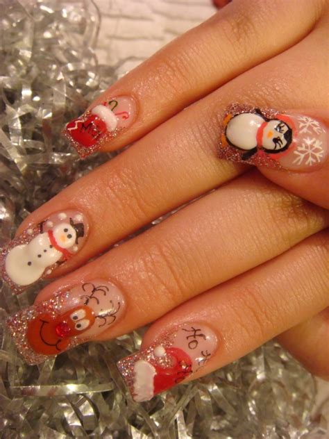 Available in countless shades and glitters, you can twist. Christmas Themed Nail Art Designs