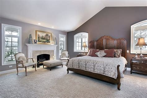 The Many Benefits Of Master Bedrooms With Fireplaces