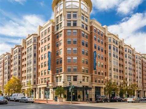 Smooth work commute, popular bars and nightlife, nearby restaurants and grocery stores, and safety. Apartments For Rent in Washington DC | Zillow