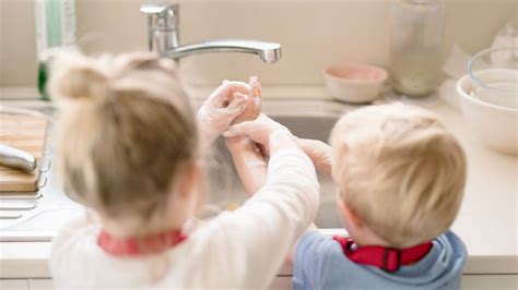 Your Guide To Keeping Your Kids Hands Clean
